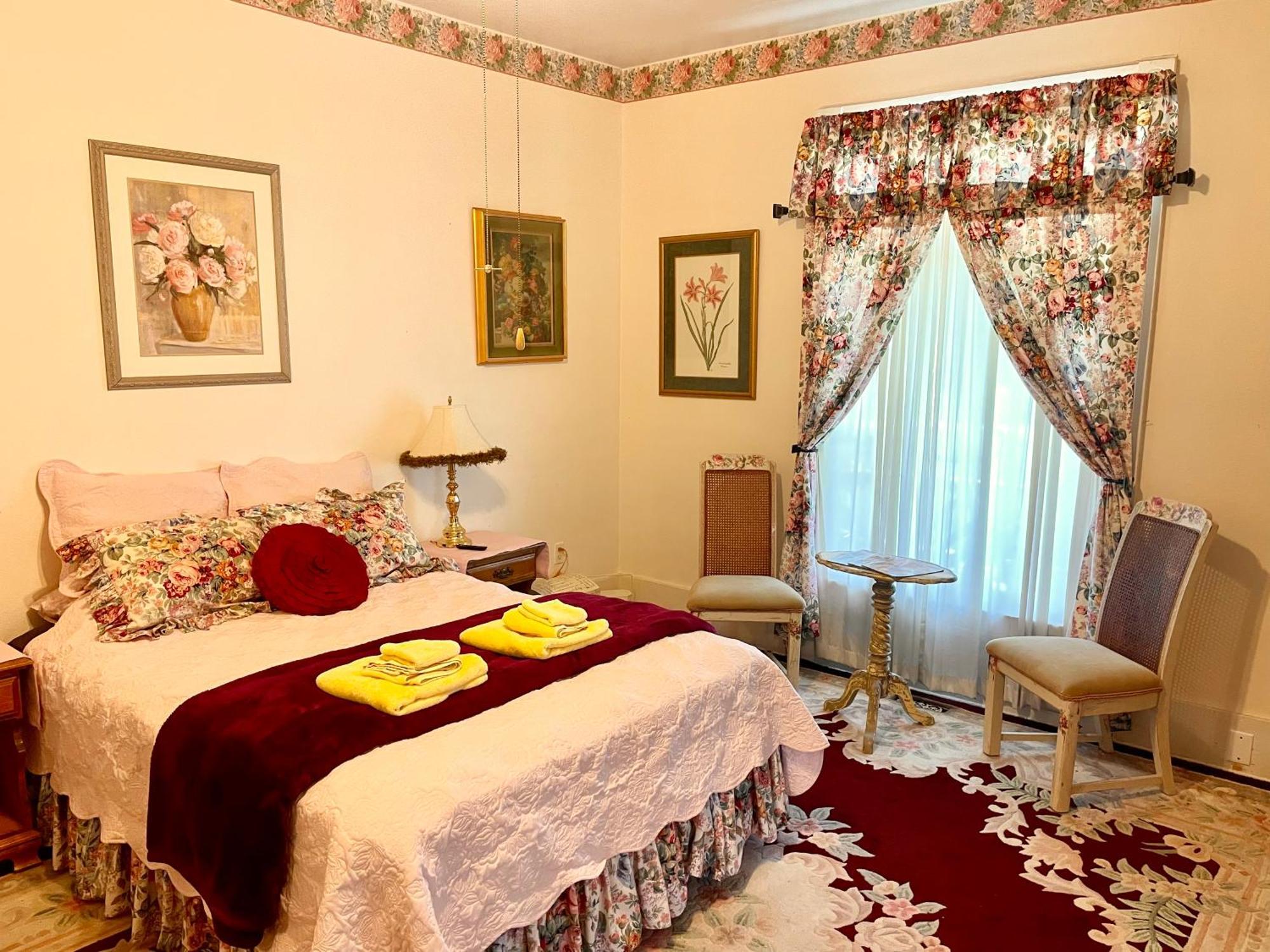 Irishette - Charming In 1893 Victorian Homestay *